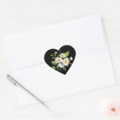Gänseblümchen auf schwarzem Hintergrund Sticker (Umschlag)