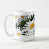 Gänseblümchen-Blumen, die weiß wachsen Kaffeetasse (Links)