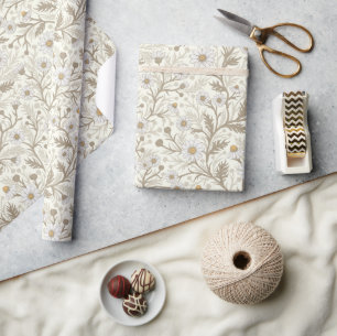 Gänseblümchen in weiß und braun auf cremeweiß geschenkpapier