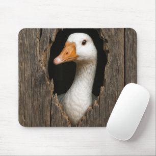 Gänsepinkeln aus gezacktem Holzloch Mousepad