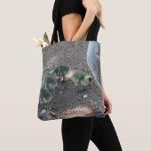 Gänserfamilie Tasche (Von Nahem)