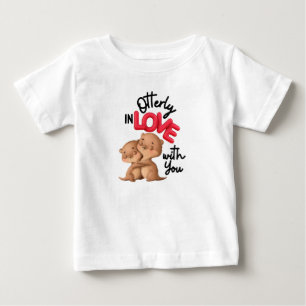 Ganz in Liebe mit Ihnen! - Niedlicher Valentinstag Baby T-shirt