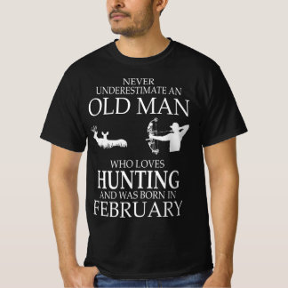 Ganze Lieben Jagd und war im Februar Geboren T-Shirt