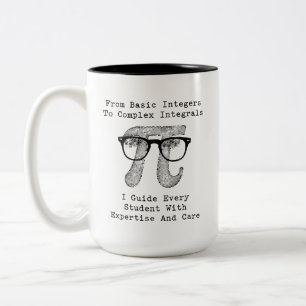 Ganze Zahlen zu Integralen: Schüler mit Sorgfalt f Zweifarbige Tasse