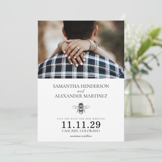 Garden Bee Wedding Save The Date (Stehend Vorderseite)