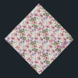 Garden Blumenmuster Personalisiert Pet Name Pet Halstuch<br><div class="desc">Ein hübsches Blumenmuster,  personalisiert mit dem Namen Ihres Haustieres. Dieses bandana ist mit gürtelrosa und lila pastellfarbenen Wasserfarben geschmückt und wirkt atemberaubend auf Ihr Haustier! Leckerei dich mit einem passenden "Mama und ich" Schal mit deinem eigenen Namen.</div>