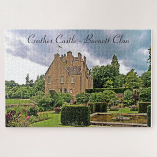 Garden Crathes Castle, Scottish Burnett Clan Puzzle