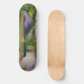 Garden Gate and Wisteria Skateboard (Vorderseite)
