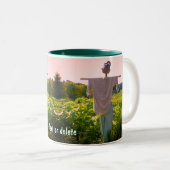 Garden Scarecrow Natur Personalisiert Zweifarbige Tasse (VorderseiteRechts)