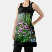 Garden Stream mit Lila Sitzgelegenheiten Schürze (InSitu)