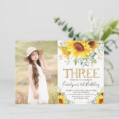 Garden Sunflowers Grüne 3. Geburtstag Foto Einladung (Stehend Vorderseite)