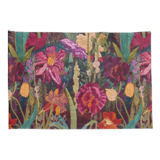 Garden Tapestes: Vibrant floral Pillow Sham Kissenbezug