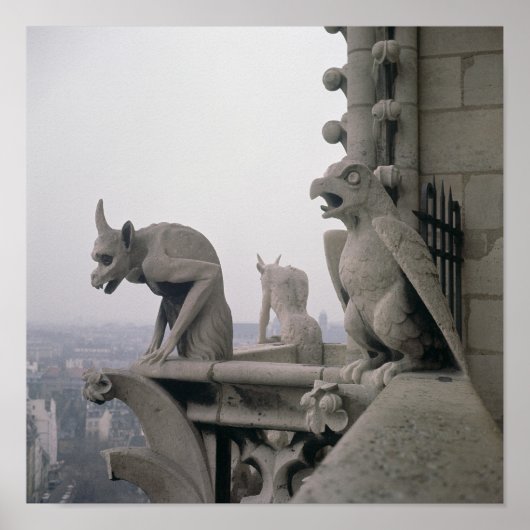Gargoyles auf der Balustrade der Grande Poster (Vorne)