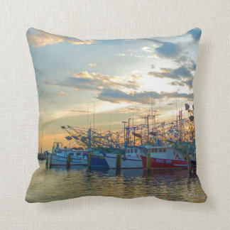 Garnelenboot und Pelican Pillow Kissen