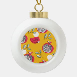 Garnetobst: HandGezeichnet Vintages Muster. Keramik Kugel-Ornament