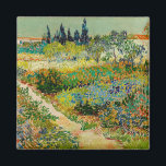 Garten in Arles | Vincent Van Gogh Magnet<br><div class="desc">Garten in Arles (1888) von dem niederländischen Künstler Vincent Van Gogh,  der den Eindruck hinterlässt. Originelle Kunstwerke sind ein Öl auf der Leinwand,  das eine üppige Landschaft mit bunten Blume darstellt. 

Verwenden Sie die Entwurfstools,  um einen benutzerdefinierten Text hinzuzufügen oder das Bild zu personalisieren.</div>