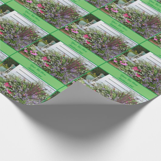 Garten mit Gartenmöbeln Personalisiert Geschenkpapier (Ecke)