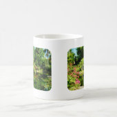 Garten mit Statue Freeport Bahamas Kaffeetasse (Mittel)