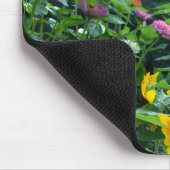 Gartenblick - Sonnenblumen, Gänseblumen, Kosmos Mousepad (Ecke)
