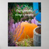 Gartenleben mit einem Orangenkürbis Poster (Vorne)