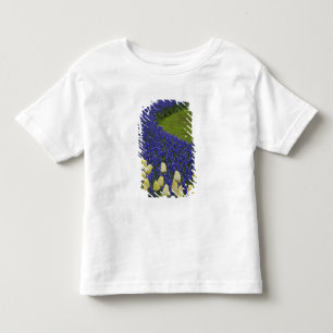 Gartenmuster aus Traubenhyazinthenblüten und 2 Kleinkind T-shirt