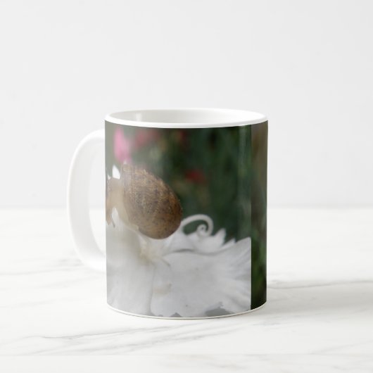 Gartenschnecke und Tasse (Vorderseite Links)