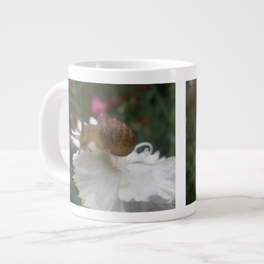 Gartenschnecke und Tasse (Vorderseite Links)