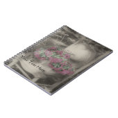 Gartensitze Blume in Schwarz-Weiß-Notebook Notizblock (Linke Seite)