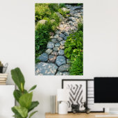 Gartensteinweg durch ruhigen Wald Poster (Heimbüro)