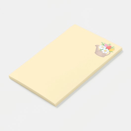 Gartenwasserdose mit Blume auf Gelb Post-it Klebezettel (angewinkelt)