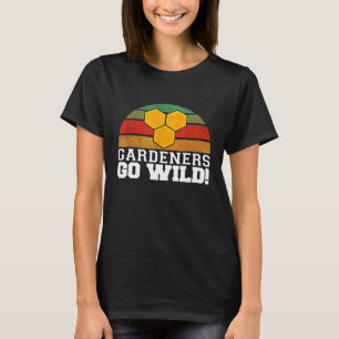 Gärtner Go Wild Bee Pollination Honeycomb Graphi T-Shirt