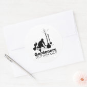 Gärtner machen das mit einem Huf Runder Aufkleber (Umschlag)