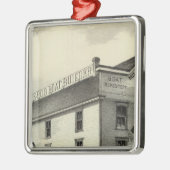 GASCHROMATOGRAPHIE Ormerod, der Boots-Erbauer, Silbernes Ornament (Links)