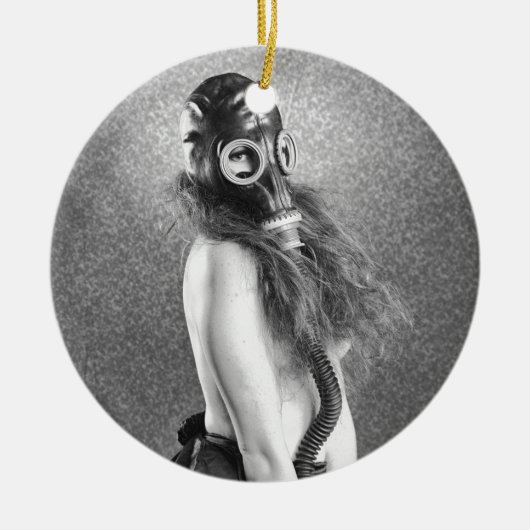 Gasmaske-Mädchen Keramikornament (Vorne)