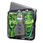 Gaspumpen Laptopschutzhülle (Vorderseite Links)