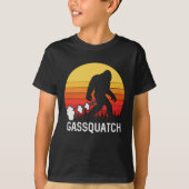 GASSQUATCH Bigfoot Retro Furz Design T-Shirt (Vorderseite)