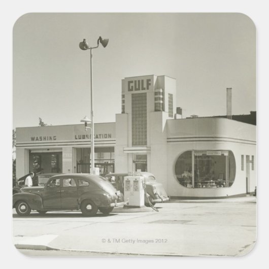 Gasstation Quadratischer Aufkleber (Vorderseite)