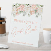 Gästetisch Peach Floral Brautparty Sockelschild (In Situ)