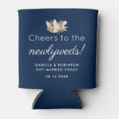 Gastgeschenk Hochzeit für die Newlyweds Navy Blue Dosenkühler (Vorderseite)