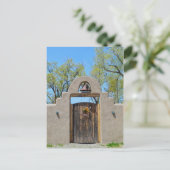 Gate in Adobe Wall, New Mexico Postkarte (Stehend Vorderseite)
