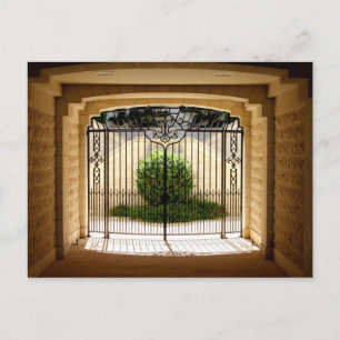 Gated Garden Postkarte