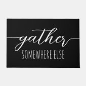 Gather irgendwo anders Spaß Introvert Black Fußmatte (Vorderseite)