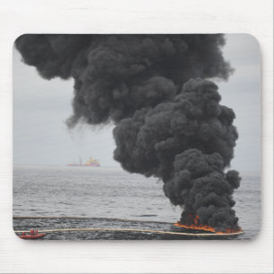 Gathered konzentrierte Ölbrände Mousepad