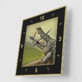 Gator Catching Lunch Action Fotografy Quadratische Wanduhr (Winkel)