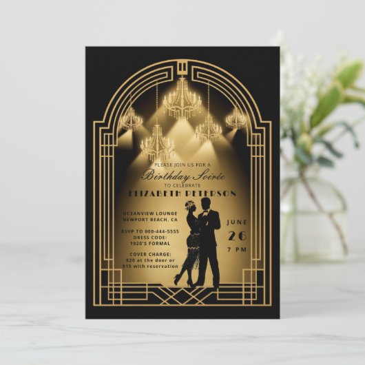 Gatsby Roaring Zwanziger Deko Chandeliers Birthday Einladung (Stehend Vorderseite)