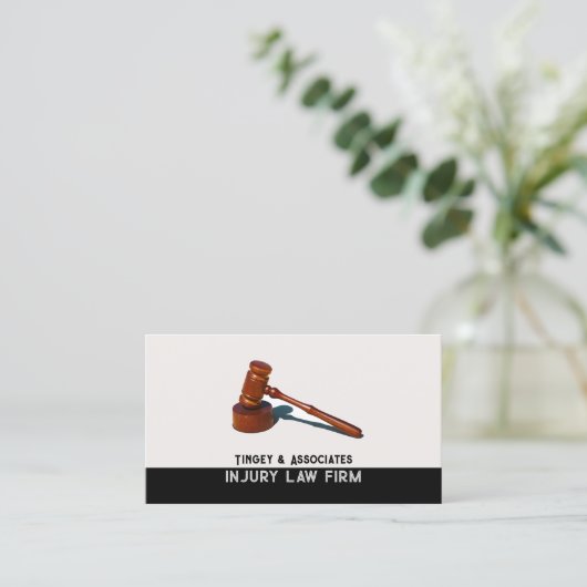 Gavel Law Black and White Firm Business Card Visitenkarte (Stehend Vorderseite)