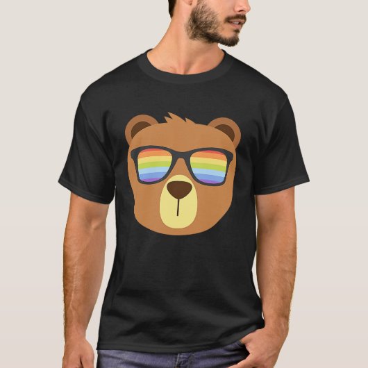 Gay Bear Wearing Bear Pride LGBTQ Flag Sunglasses T-Shirt (Vorderseite)