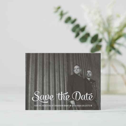Gay Couple Retro Save the Date Foto Ankündigungspostkarte (Stehend Vorderseite)