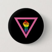 Gay Pride - angehobene Faust im rosa Dreieck Button (Vorderseite)