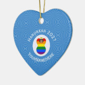 Gay Pride Brown Angel Hanukkah Flag Personalisiert Keramik Ornament (Links)